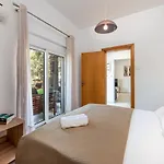 Aleanna Cozy Luxury Апартаменты *