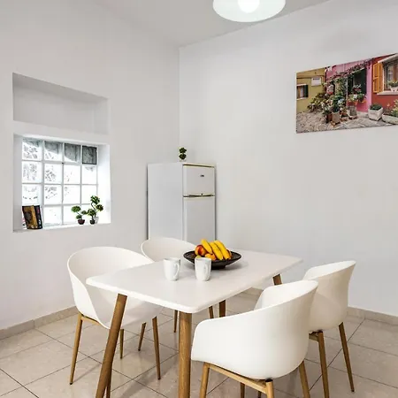 Aleanna Cozy Luxury Lägenhet